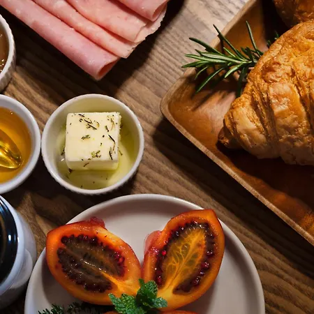 Dourwin Exclusive & Restaurant - Adults Only Farm stay Sebolido