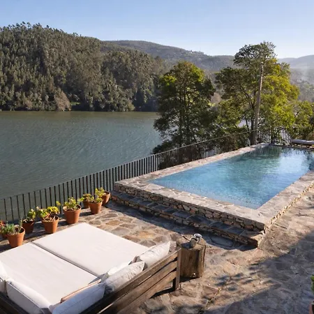 Dourwin Exclusive & Restaurant - Adults Only Farm stay Sebolido